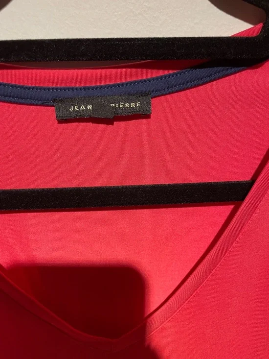 JEANNE PIERRE Women’s Coral Pink V‑Neck Short Sleeve Top with Ruched Tie Sleeves - Picture 2 of 8